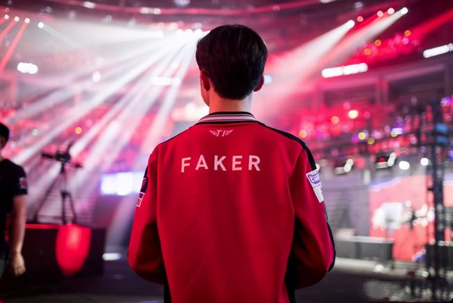 心理干预：利用“正念（Mindfulness）”阻断博弈冲动生成的实证研究。（正念（Mindfulness）干预阻断博弈冲动生成的实证研究）